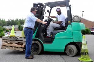 Basic Forklift Operator class. Student is Michael Cole Michael.cole24@yahoo.com Instructor is Dennis Setser
