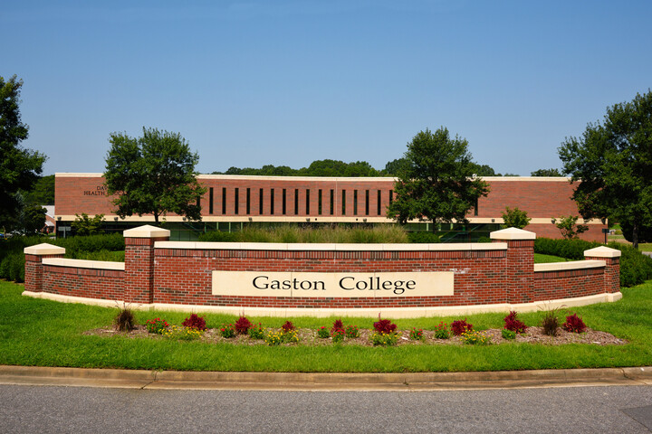 Entrance to Gaston College